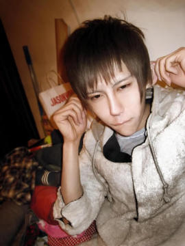 潮流男生亮丽QQ空间图片