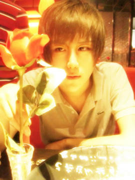 潮流男生亮丽QQ空间图片