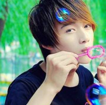 ����Ϊ��׷���ȥ����������_����ʱ�еĸ�����ŮQQͷ��