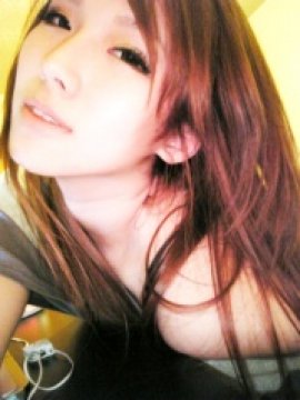 点击图片可在新窗口打开 空间大眼女生图片