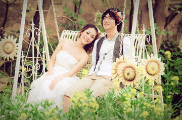 一条旧巷,缠绕着你我放肆的笑声