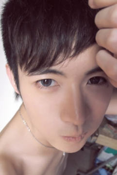 像个孩子一样被你看穿_时尚潮流清晰男生QQ空间图片素材