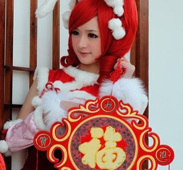 Ϊ�㴩�Ϻ�ɫ����_2011����ϲ��Ů��QQ�ռ�ͼƬ�ز�