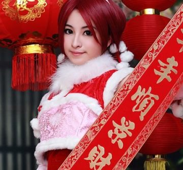 Ϊ�㴩�Ϻ�ɫ����_2011����ϲ��Ů��QQ�ռ�ͼƬ�ز�