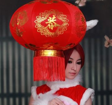 Ϊ�㴩�Ϻ�ɫ����_2011����ϲ��Ů��QQ�ռ�ͼƬ�ز�