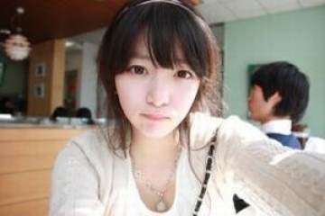 我和寂寞越来越熟悉_阳光个性的横版女生QQ空间图片素材