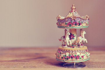 回忆是一种美好的演绎_纯纯爱恋的阳光意境QQ空间图片素材