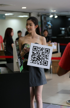 LOLS4世界总决赛现场美女