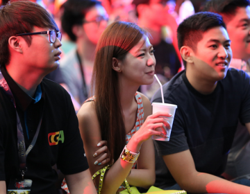 LOLS4世界总决赛现场美女